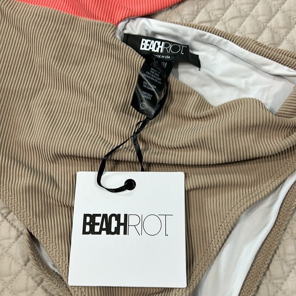 Beach Riot Carlie 1 pc swimsuit - Small & Large  - New 🏝️ - Picture 5 of 7